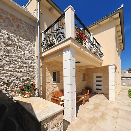 Villa Bonavita Sukošan