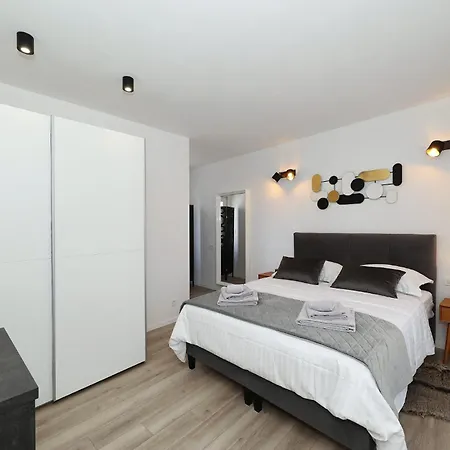 Bonavita Villa *