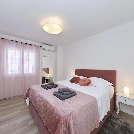 Bonavita Villa *